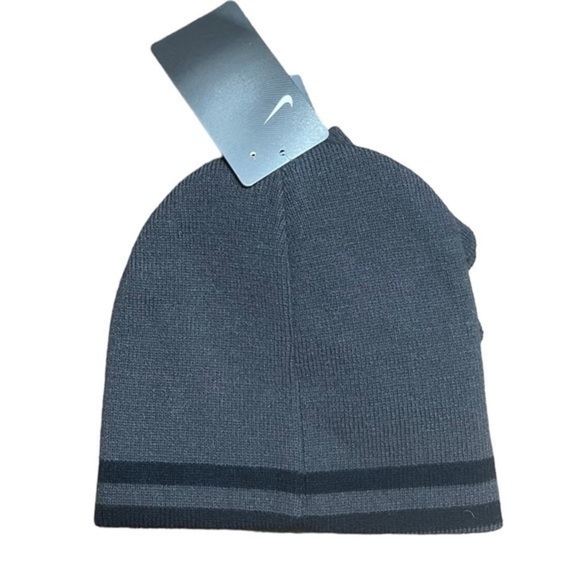 Nike Boys Reversible Winter Hat and Glove Set Gray and Black - NWT- Size Youth - Picture 5 of 9